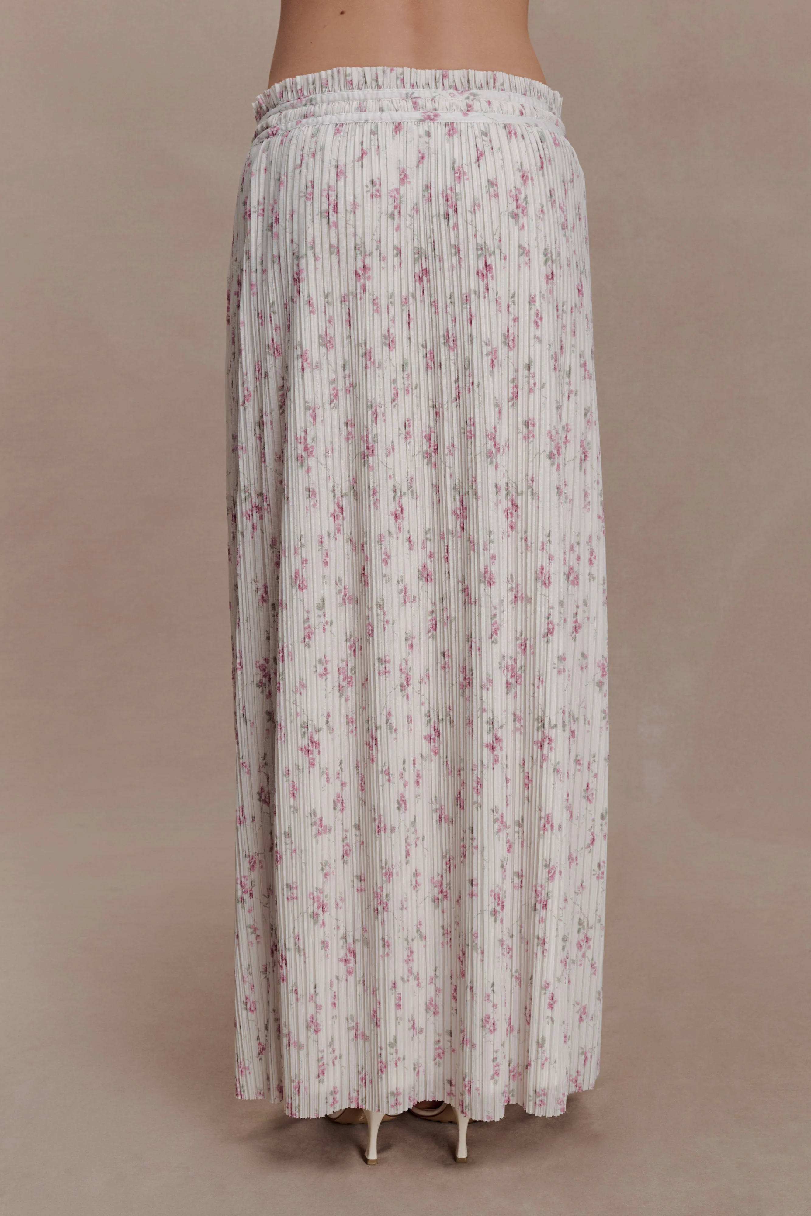 Amaris Gathered Plisse Maxi Skirt - Floral Ditsy Print - Image 7