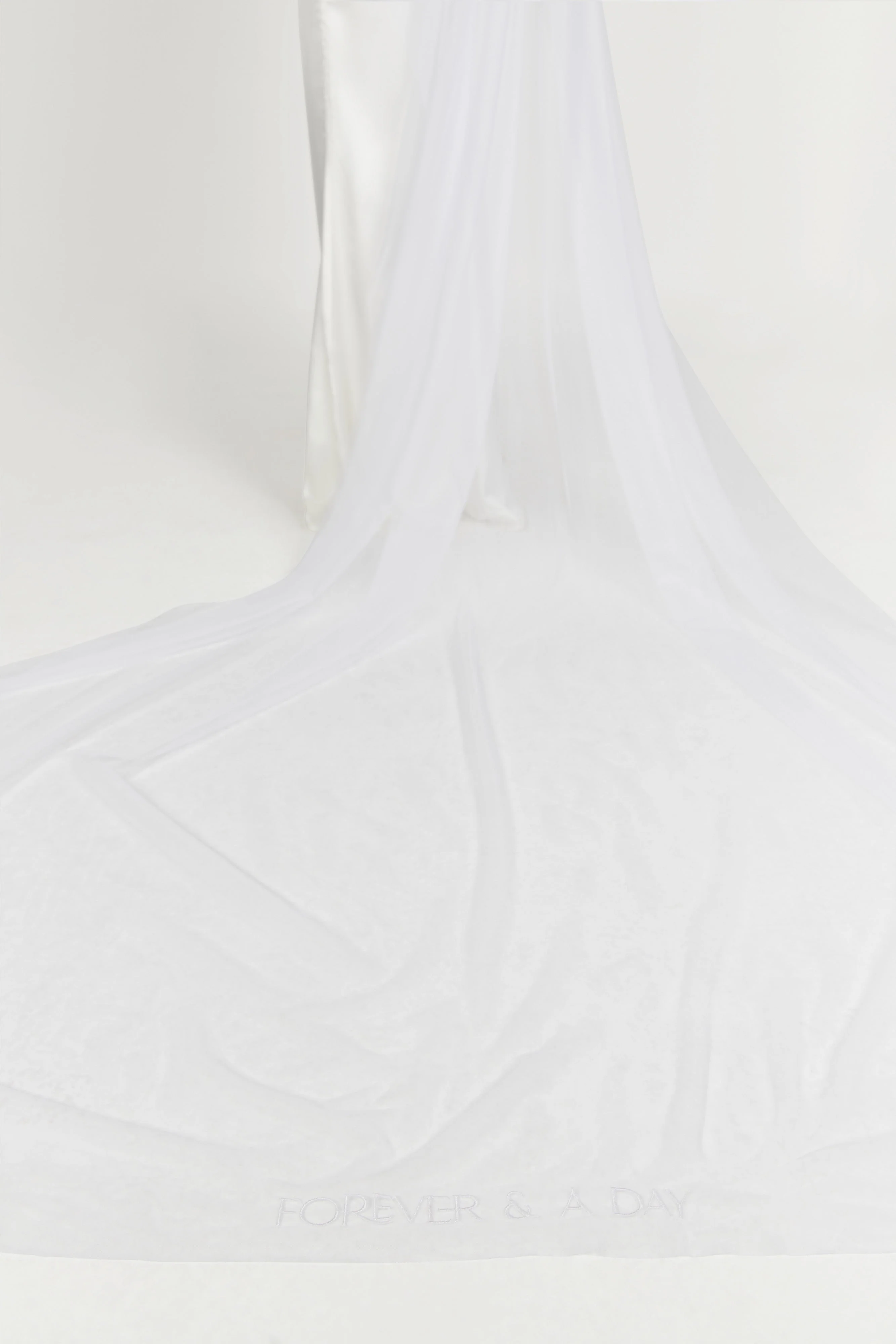 Margareta Veil - White - Image 9