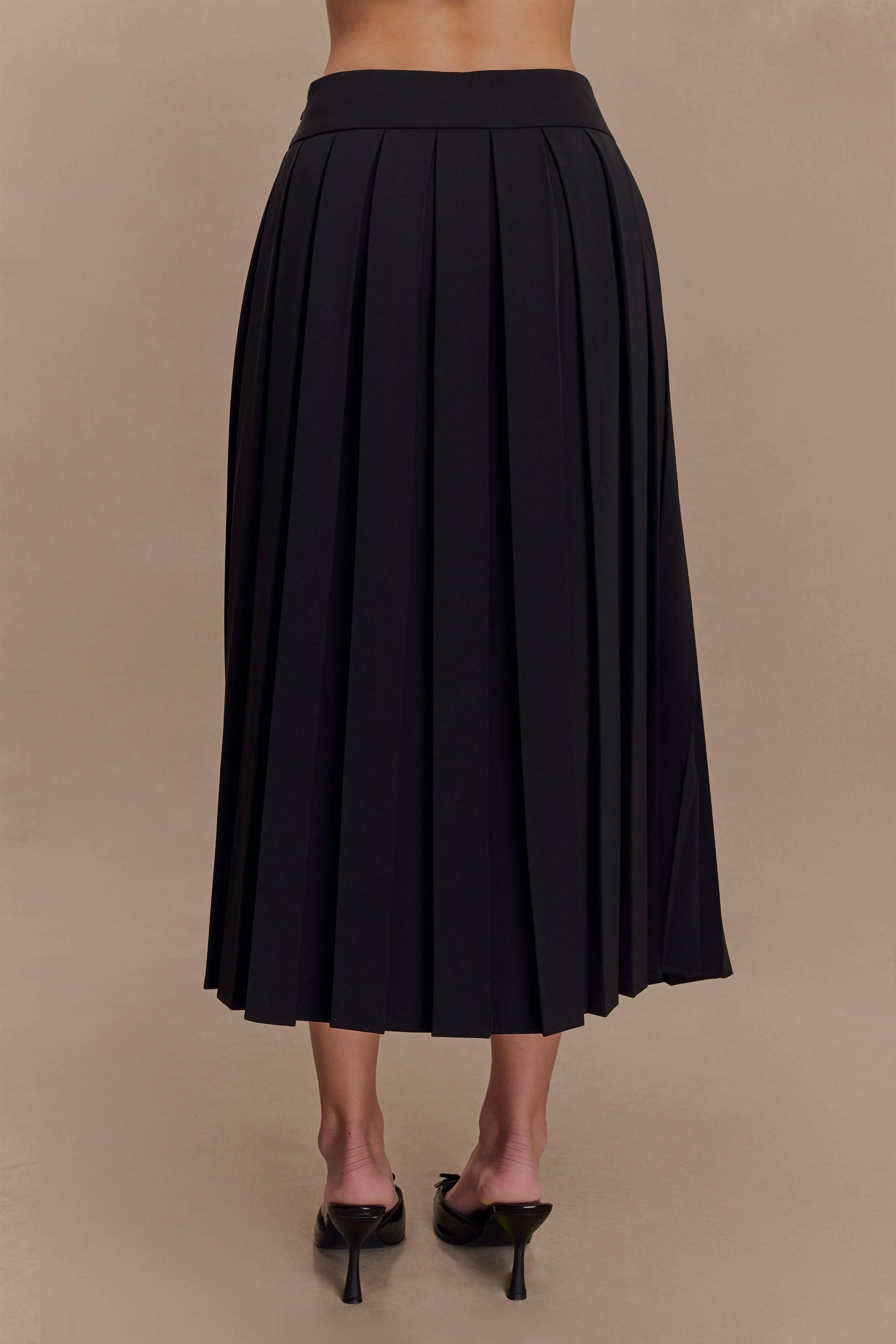 Sunny Pleated Midi Skirt - Black - Image 2